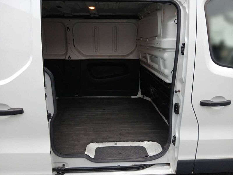 Nissan NV300 Kasten L2H1 2,9t MT COM