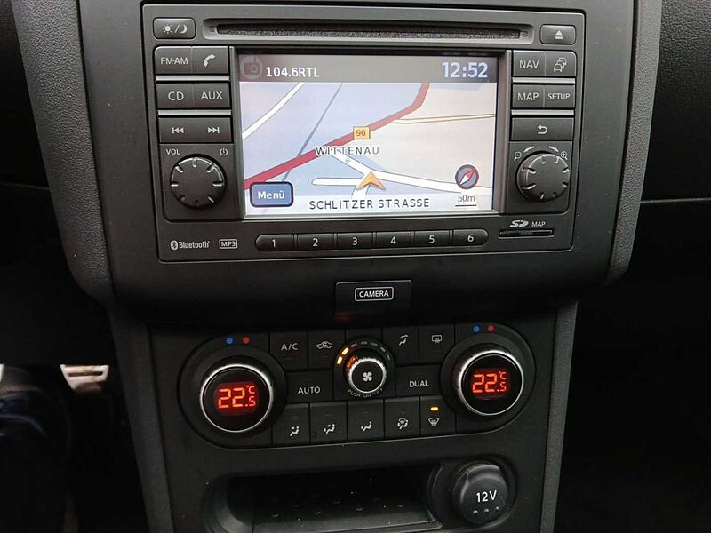 Nissan Qashqai 1.6l  NAVI PANO 360° Radio/CD